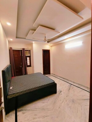 Bedroom in 2 BHK Builder Floor at Sector 30 – for Rent