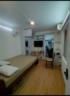 1 BHK Builder Floor For Rent in Defence Colony