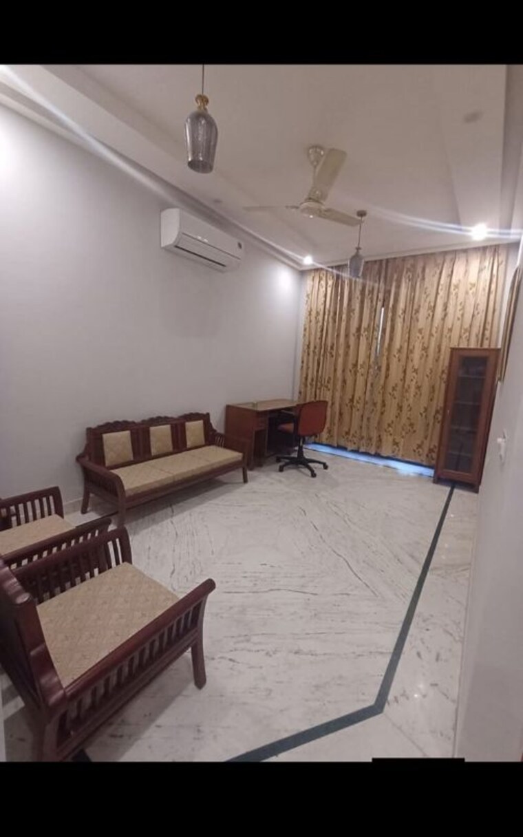 Living Room, nehru enclave 1 Bedroom 1200 Sq.Ft. Builder Floor In Nehru Enclave Delhi 10393915