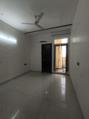 Room in 3 BHK Apartment at Vip Road – for Sale