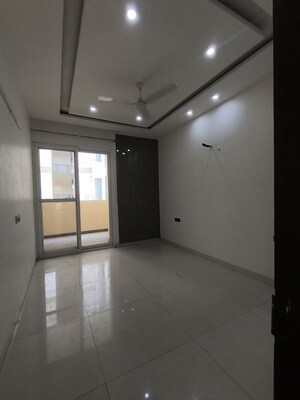 Room in 3 BHK Apartment at Vip Road – for Sale