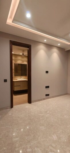 3 BHK + Servant Room Builder Floor For Sale in Greater Kailash I