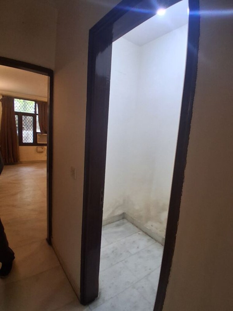 Room, greater kailash i 4 Bedroom 5000 Sq.Ft. Builder Floor In Greater Kailash I Delhi 10393984