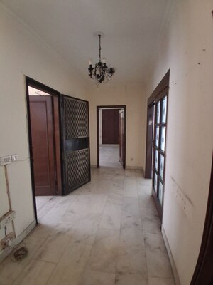 Room in 4 BHK Builder Floor at Greater Kailash I – for Sale