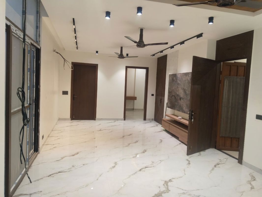 2 BHK Builder Floor For Rent in Dayanand Colony