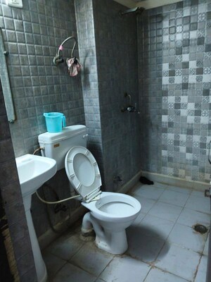 Bathroom in 2.5 BHK Apartment at Gardenia Gateway, Sector 75 – for Rent