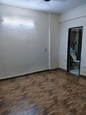 Room in 2.5 BHK Apartment at Gardenia Gateway, Sector 75 – for Rent