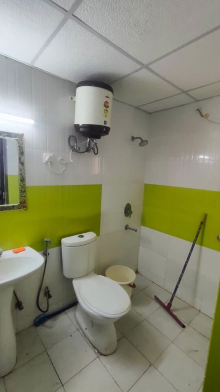 Bathroom, gardenia-gateway 2.5 Bedroom 1265 Sq.Ft. Apartment In Sector 75 Noida 10394012