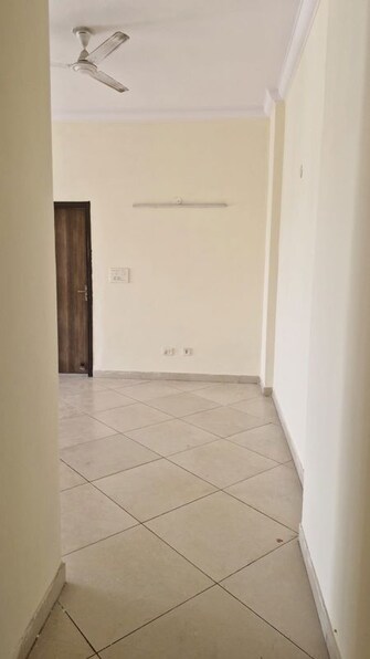 2.5 BHK + Study Room Apartment For Rent in Jm Orchid in Sector 76, Noida