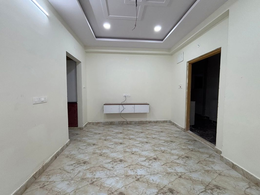 1 BHK + Pooja Room,Servant Room,Study Room,Extra Room,Basement,Store Room Apartment For Rent in First Avenue Kondapur
