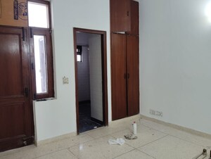Room in 3 BHK Builder Floor at Kalkaji – for Rent