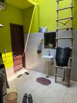 Team Area in 2 BHK Independent House at RWA Apartments Sector 45, Sector 45 – for Rent