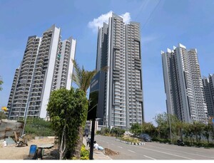 3.5 BHK Apartment For Sale in Godrej Meridien, Sector 106