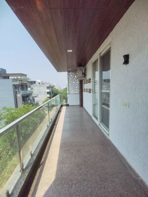 Balcony in 4 BHK Builder Floor at Eros Rosewood Villas, Sector 50 – for Rent