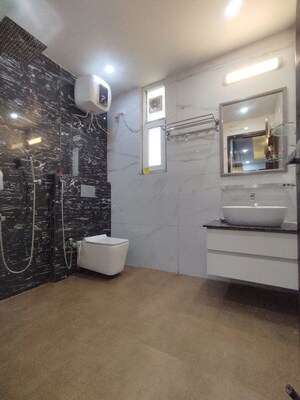 Living Room in 4 BHK Builder Floor at Eros Rosewood Villas, Sector 50 – for Rent