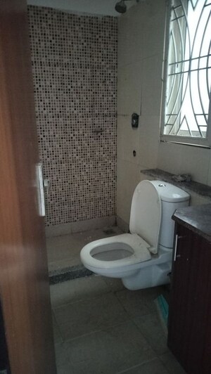 Bathroom in 4 BHK Builder Floor at Eros Rosewood Villas, Sector 50 – for Rent