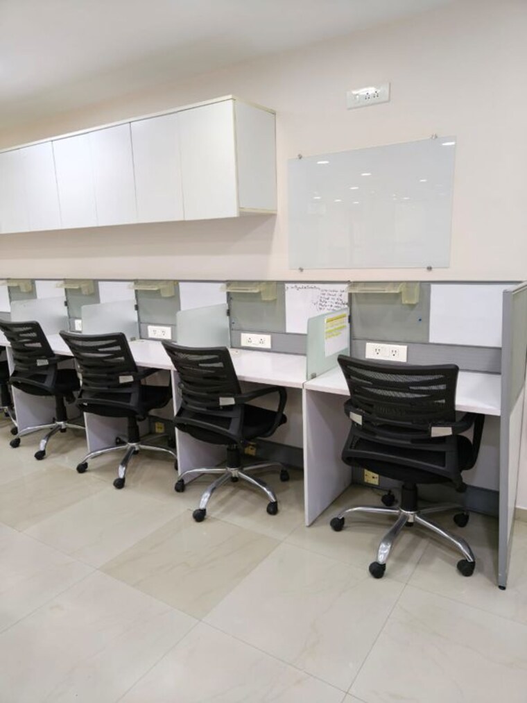 Team Area, bhumiraj-costarica Commercial Office Space 800 Sq.Ft. In Sanpada Navi Mumbai 10394135