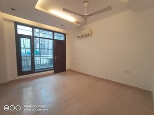 Room in 4 BHK Builder Floor at Greater Kailash I – for Rent