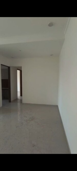 Room in 3 BHK Apartment at Vasudev Apartment, Vile Parle East – for Rent
