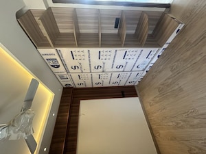 Room in 2.5 BHK Builder Floor at Ivory Silver County, Sector 95a – for Sale