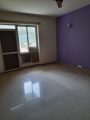 Room in 3 BHK Apartment at Sector 49 – for Rent
