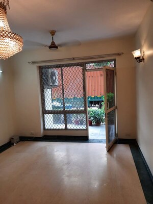 Room in 3 BHK Apartment at Sector 49 – for Rent