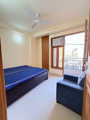 Bedroom in 1 BHK Apartment at Sainik Farm – for Rent