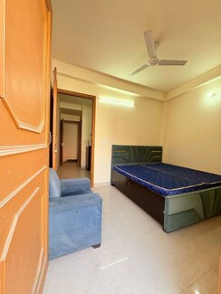 1 BHK + Pooja Room Apartment For Rent in Sainik Farm