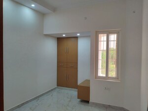 Room in 4 BHK Independent House at Jankipuram – for Sale