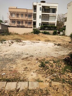 Plot For Sale in Sushant Lok I