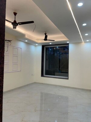 Room in 3 BHK Independent House at Sector 36 – for Rent