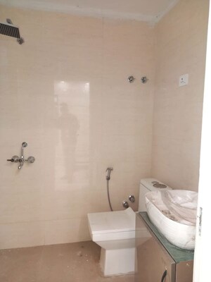 Bathroom in 2 BHK Apartment at Ninex RMG Residency, Sector 37c – for Rent