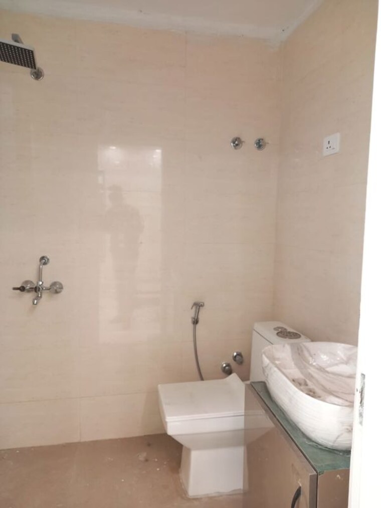 Bathroom, ninex-rmg-residency 2 Bedroom 700 Sq.Ft. Apartment In Sector 37c Gurgaon 10394310