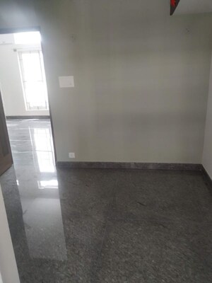 Room in 2 BHK Apartment at Bommanahalli – for Rent