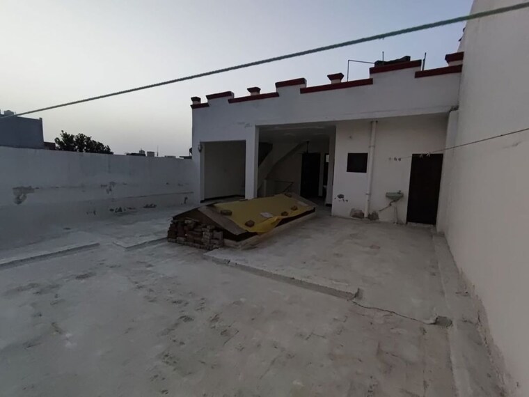  Parking, kharar mohali road Pg For Girls In Kharar Mohali Road 10394328