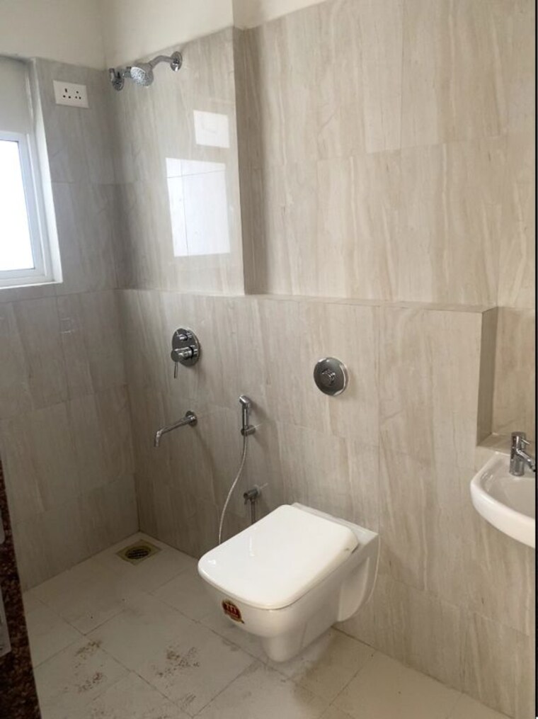 Bathroom, puranik-hometown 1 Bedroom 450 Sq.Ft. Apartment In Ghodbunder Road Thane 10394400