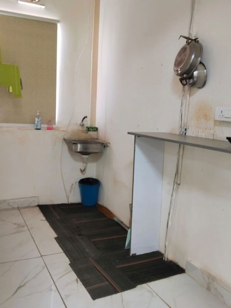 Bathroom, sector 2 Commercial Office Space 1200 Sq.Ft. In Sector 2 Noida 10394494