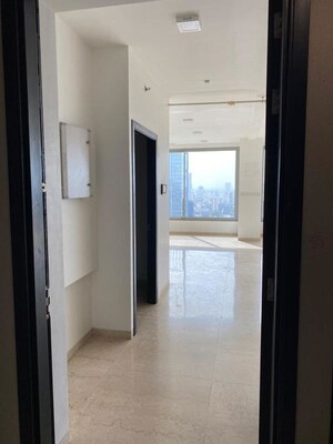  6 BHK Apartment at Oberoi Realty Esquire, Goregaon East – for Sale