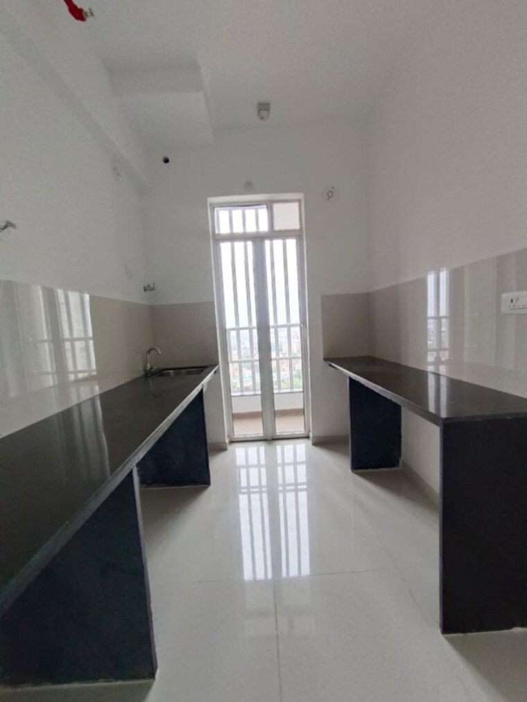 Bathroom, runwal-the-central-park 3 Bedroom 960 Sq.Ft. Apartment In Chinchwad Pune 10394540