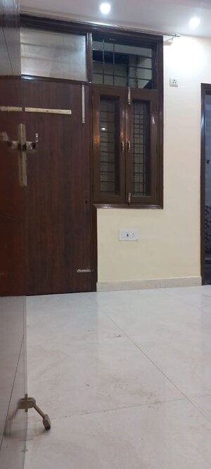 Room in 2 BHK Builder Floor at Uma Apartments Vaishali, Vaishali Sector 9 – for Rent