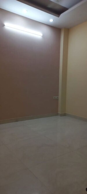 Room in 2 BHK Builder Floor at Uma Apartments Vaishali, Vaishali Sector 9 – for Rent