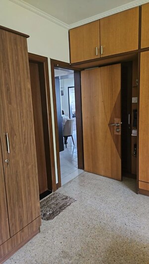 Room in 2 BHK Apartment at Kamgar Putala Vasahat – for Sale