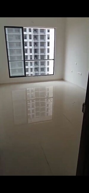 Room in 2 BHK Apartment at Kolte Patil Verve, Bangur Nagar – for Rent
