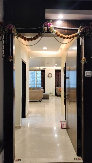 Building Lobby in 3 BHK Apartment at Oberoi Realty Woods, Goregaon East – for Sale