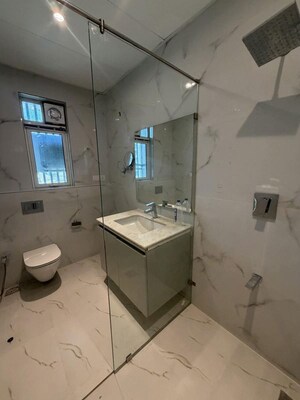 Bathroom in 2 BHK Apartment at Kamana CHS, Prabhadevi – for Rent