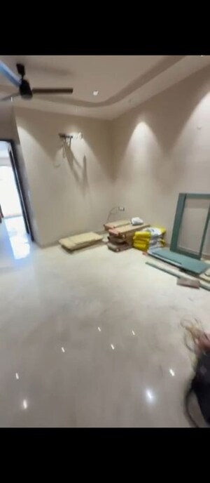 Room in 3 BHK Builder Floor at Sector 22b – for Rent