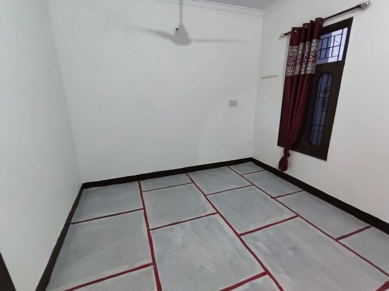 Room, kharar mohali road 6+ Bedroom 275 Sq.Yd. Independent House In Kharar Mohali Road Kharar 10394596