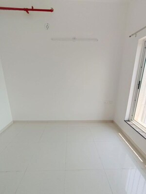 Room in 2 BHK Apartment at Runwal The Central Park, Chinchwad – for Rent