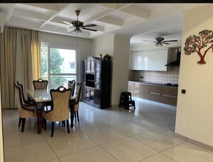 Living Room in 3 BHK Builder Floor at Sector 21 – for Rent