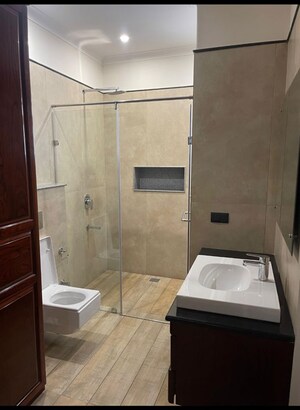 Bathroom in 3 BHK Builder Floor at Sector 21 – for Rent